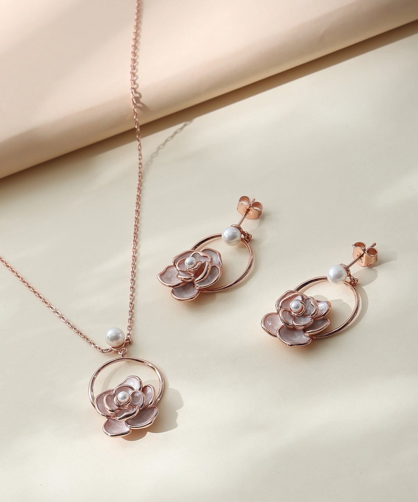 Rose Bloom Jewellery Set