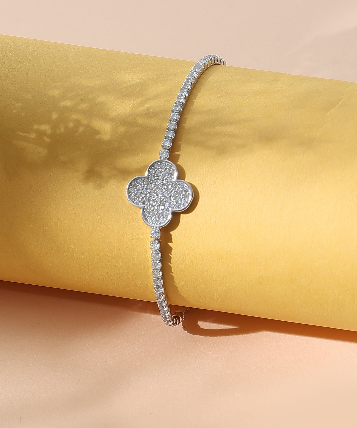 Fortuna Clover Bracelet