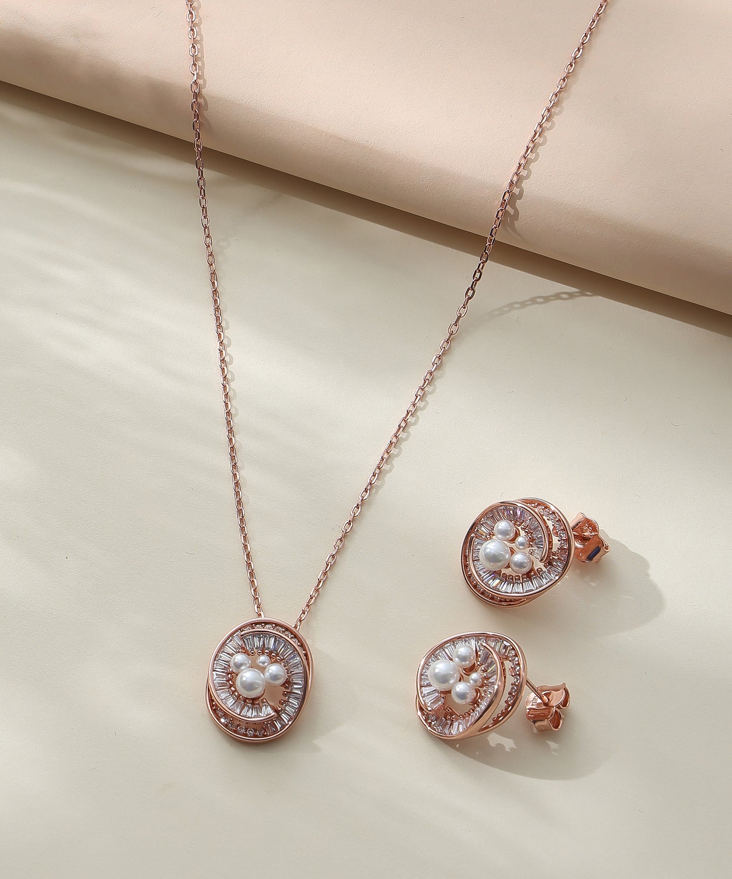 Lustre Pearl Jewellery Set