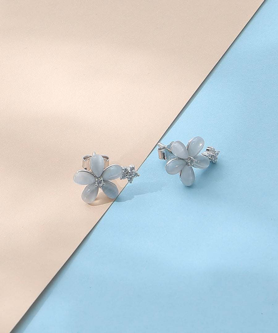 White Bloom Earrings