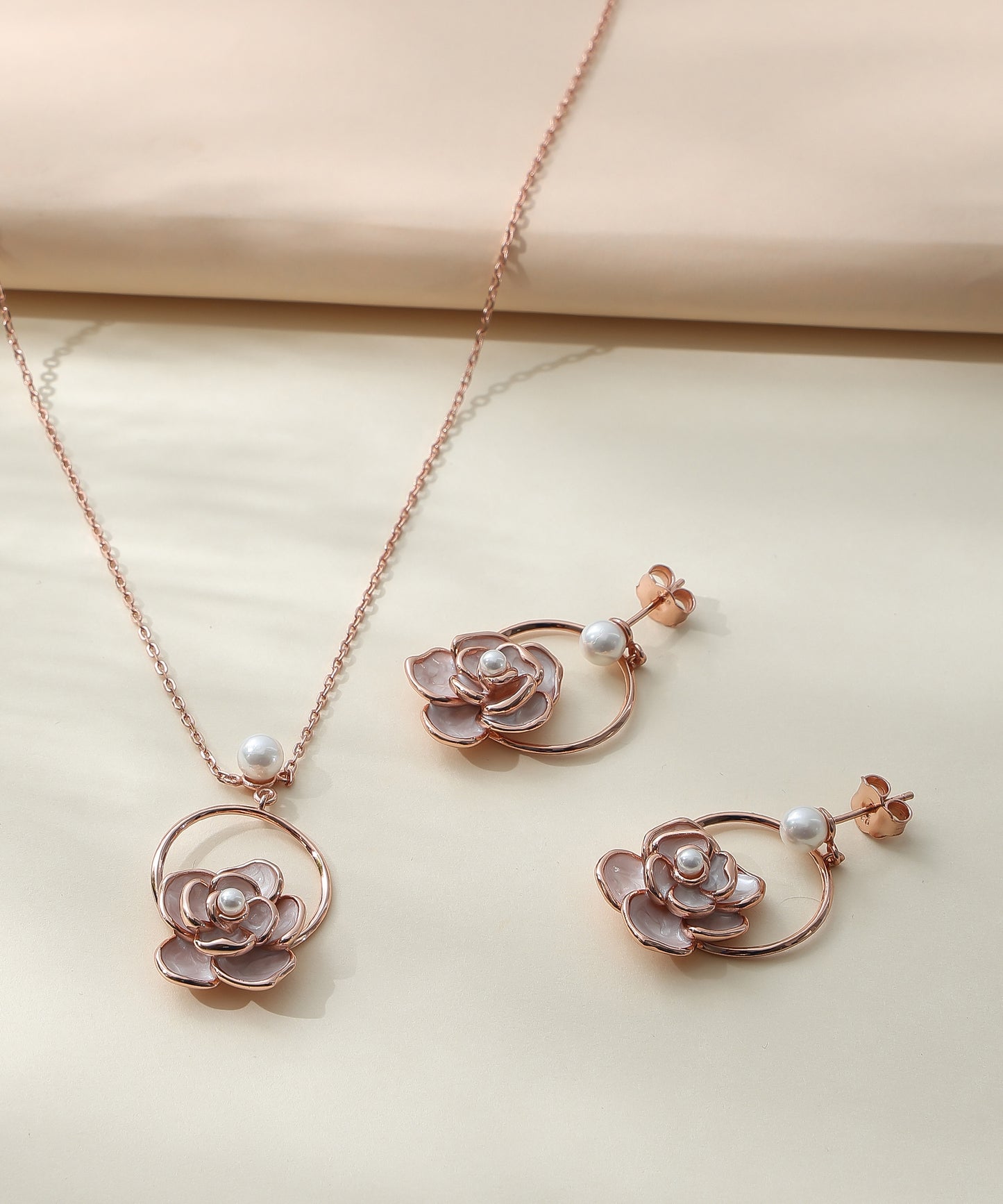 Rose Bloom Jewellery Set