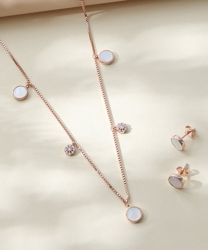 Minimal Pearl Pendant Set