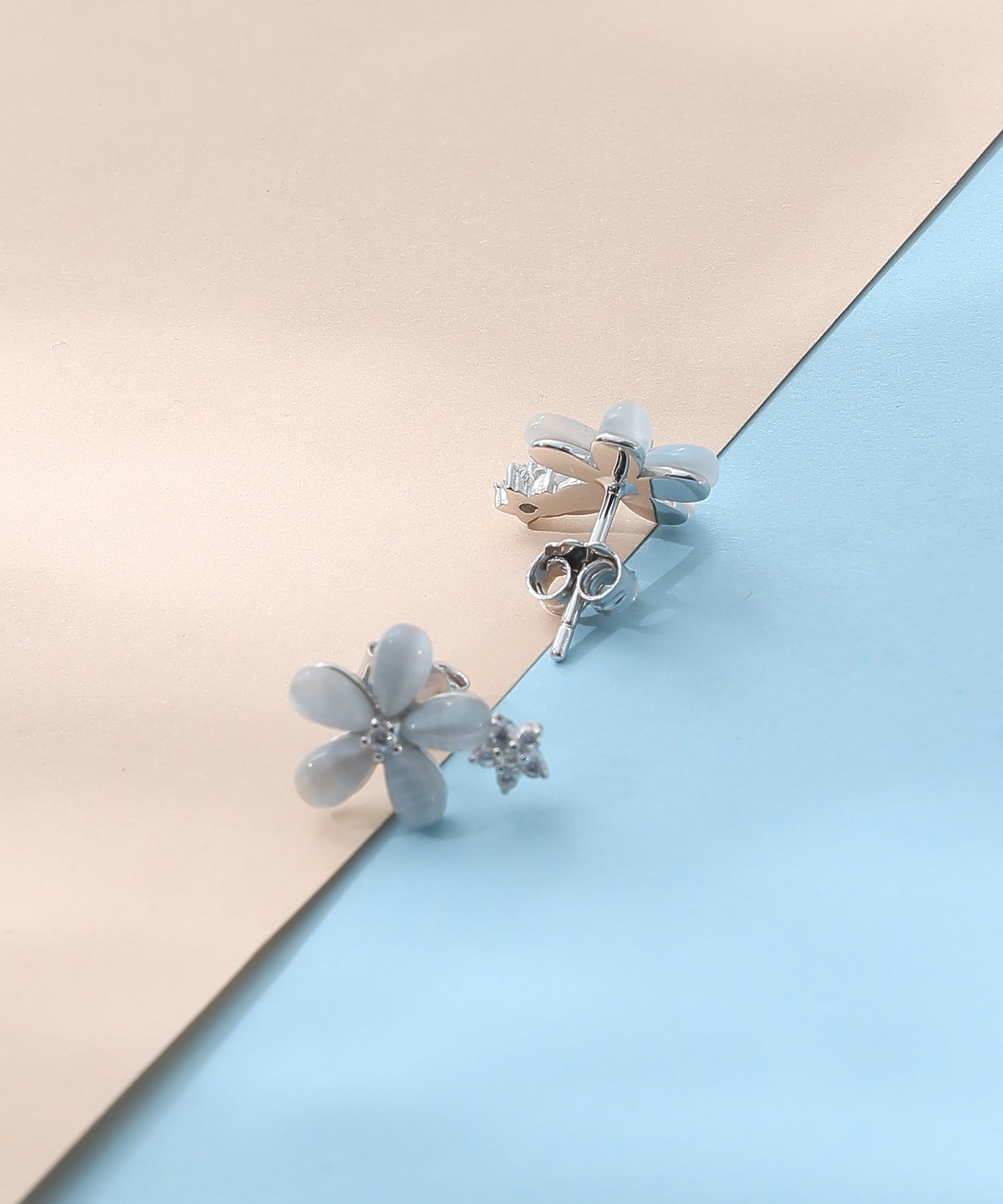 White Bloom Earrings