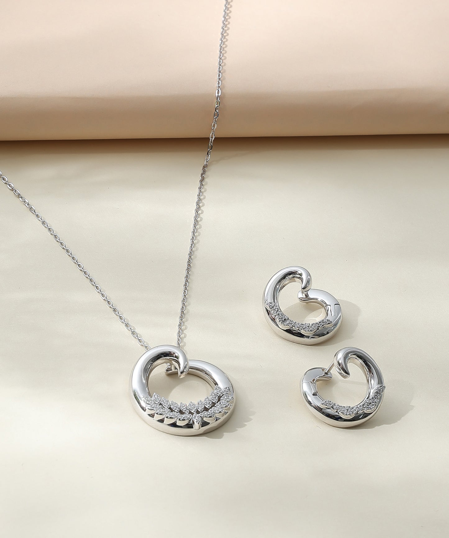 Heart Loop Jewellery Set