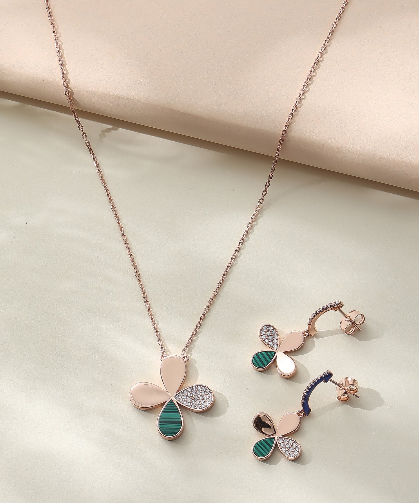 Verdant Bloom Jewellery Set