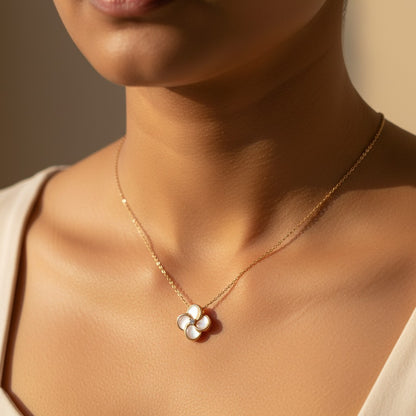 Bloom Petite Clover Necklace